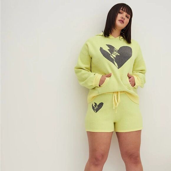 Torrid Sweater Short - Luxe Cozy Lovesick Bolt Yellow 3X - Picture 1 of 4